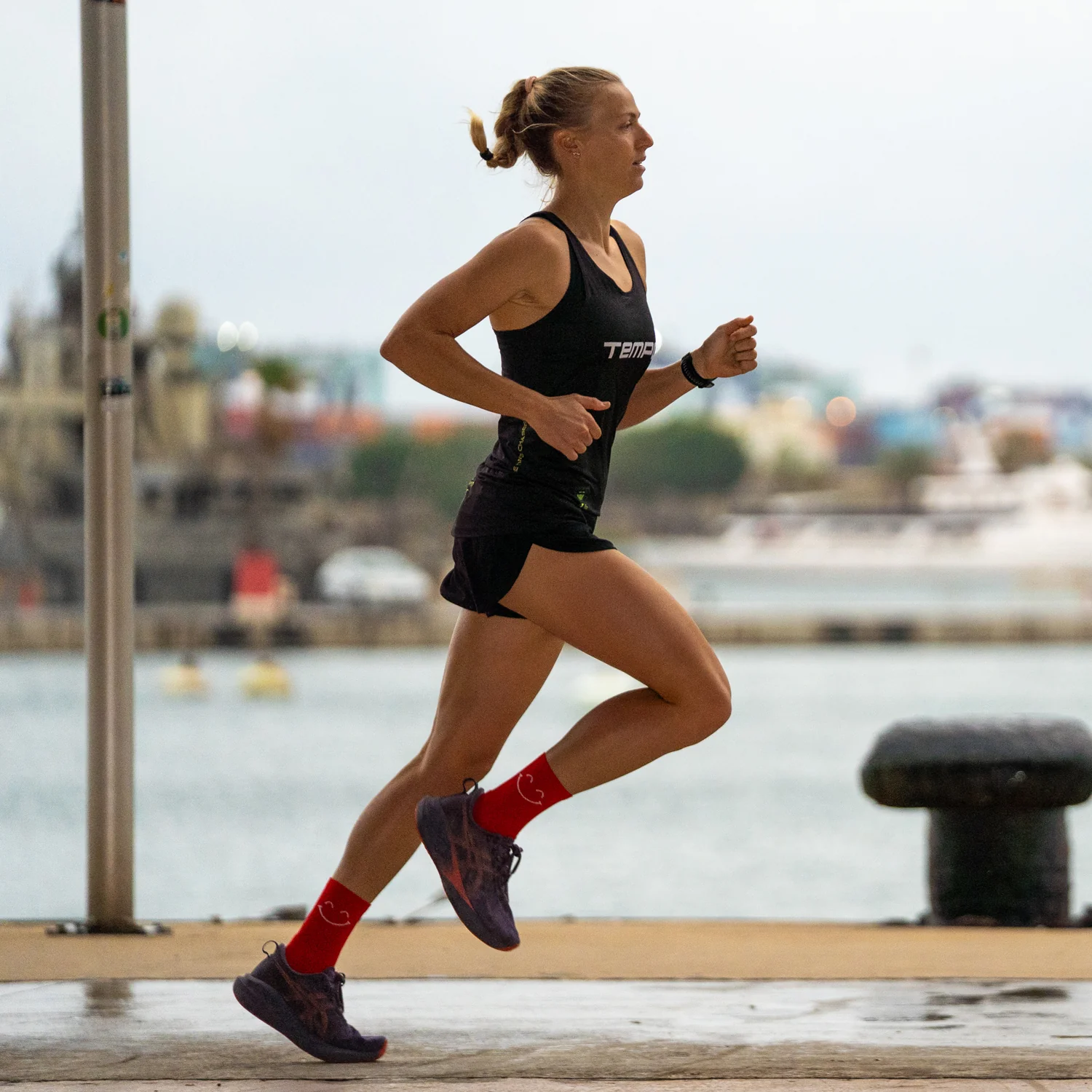 HAPPY MODE RED - CALCETÍN RUNNING PRO COMFORT - Image 3