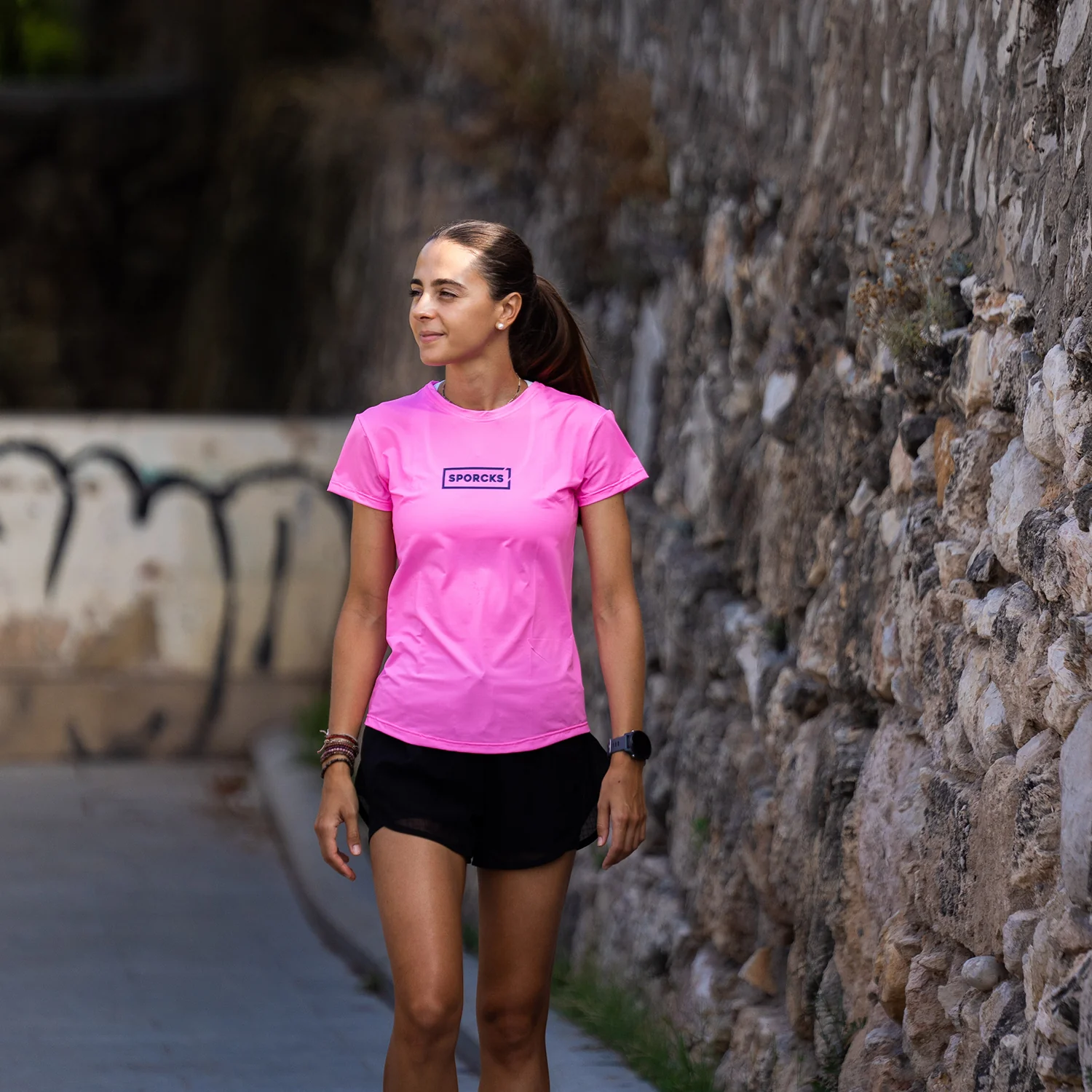 RUN OR DIE PINK - CAMISETA TÉCNICA MUJER - Image 2